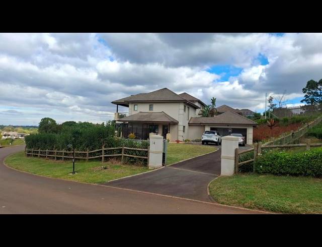 3 BEDROOM TOWNHOUSE FOR SALE IN HILLCREST